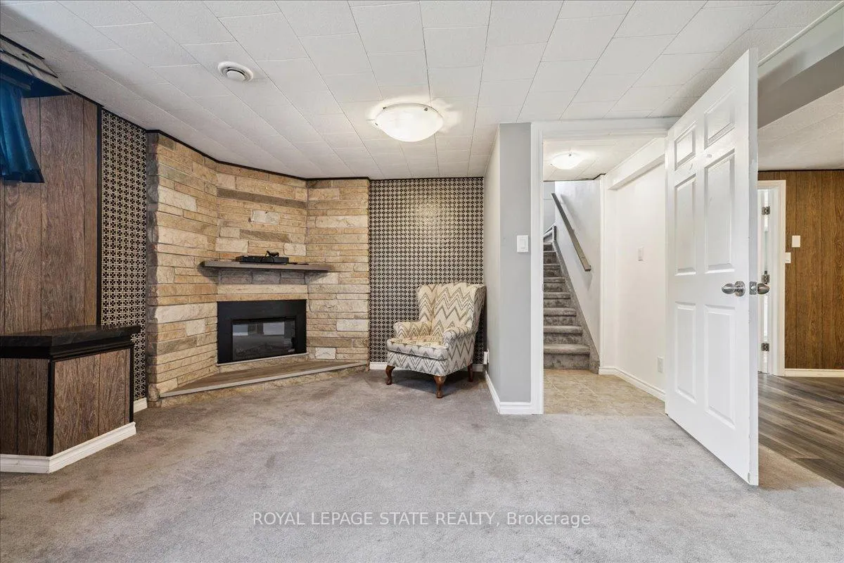 Photo 33 of 15 Purdy Crescent, Hamilton, Greeningdon — HOMEH