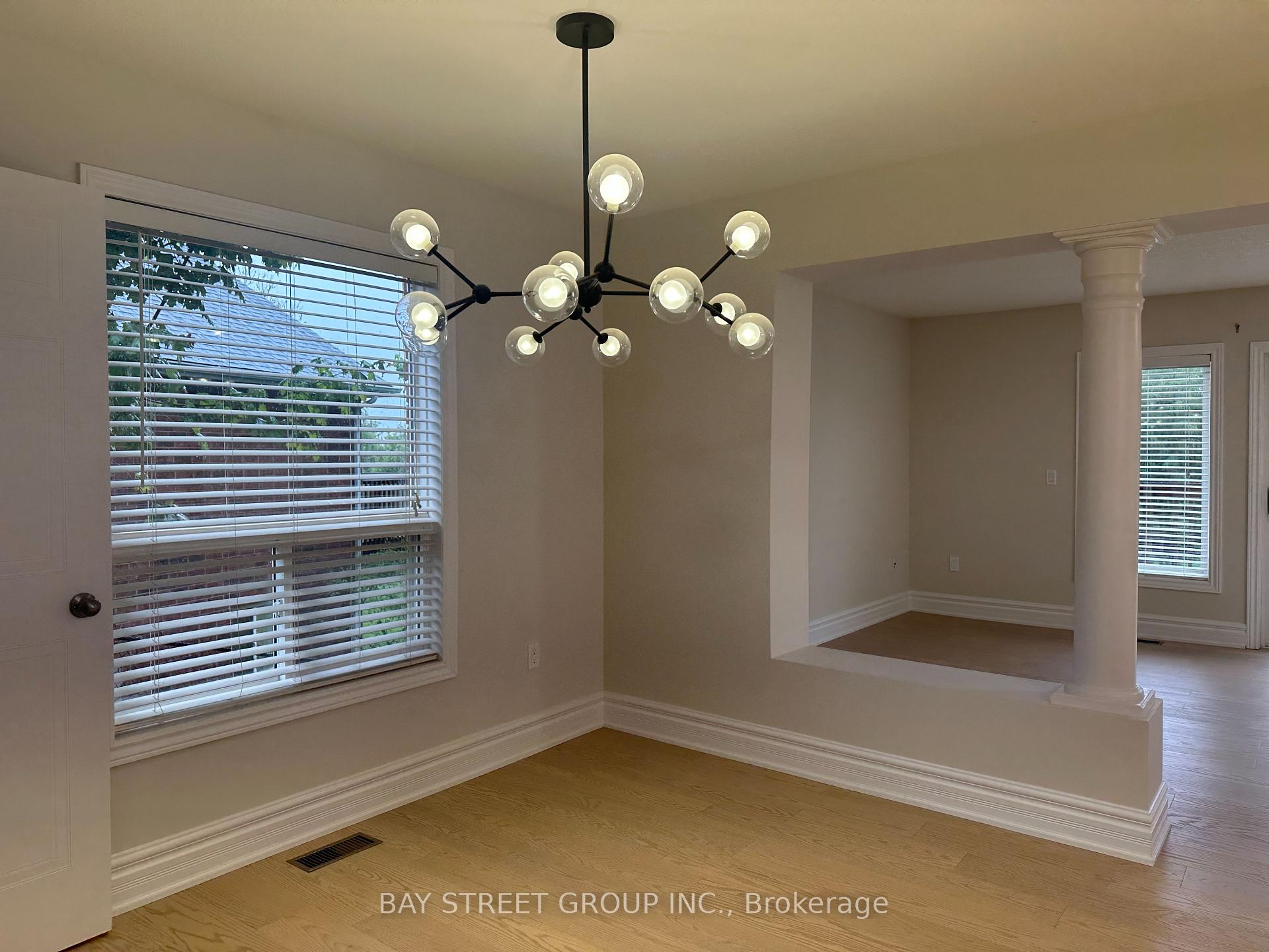 Photo 7 of 19 Silversmith Court, Guelph, Kortright West — HOMEH
