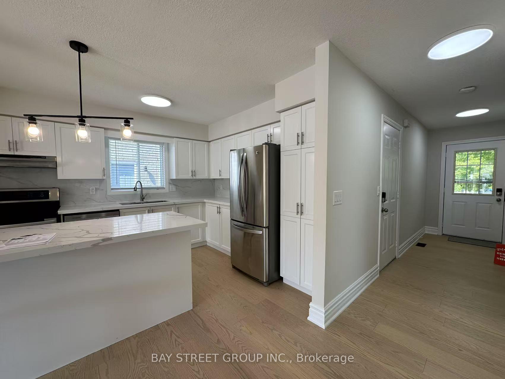 Photo 8 of 19 Silversmith Court, Guelph, Kortright West — HOMEH