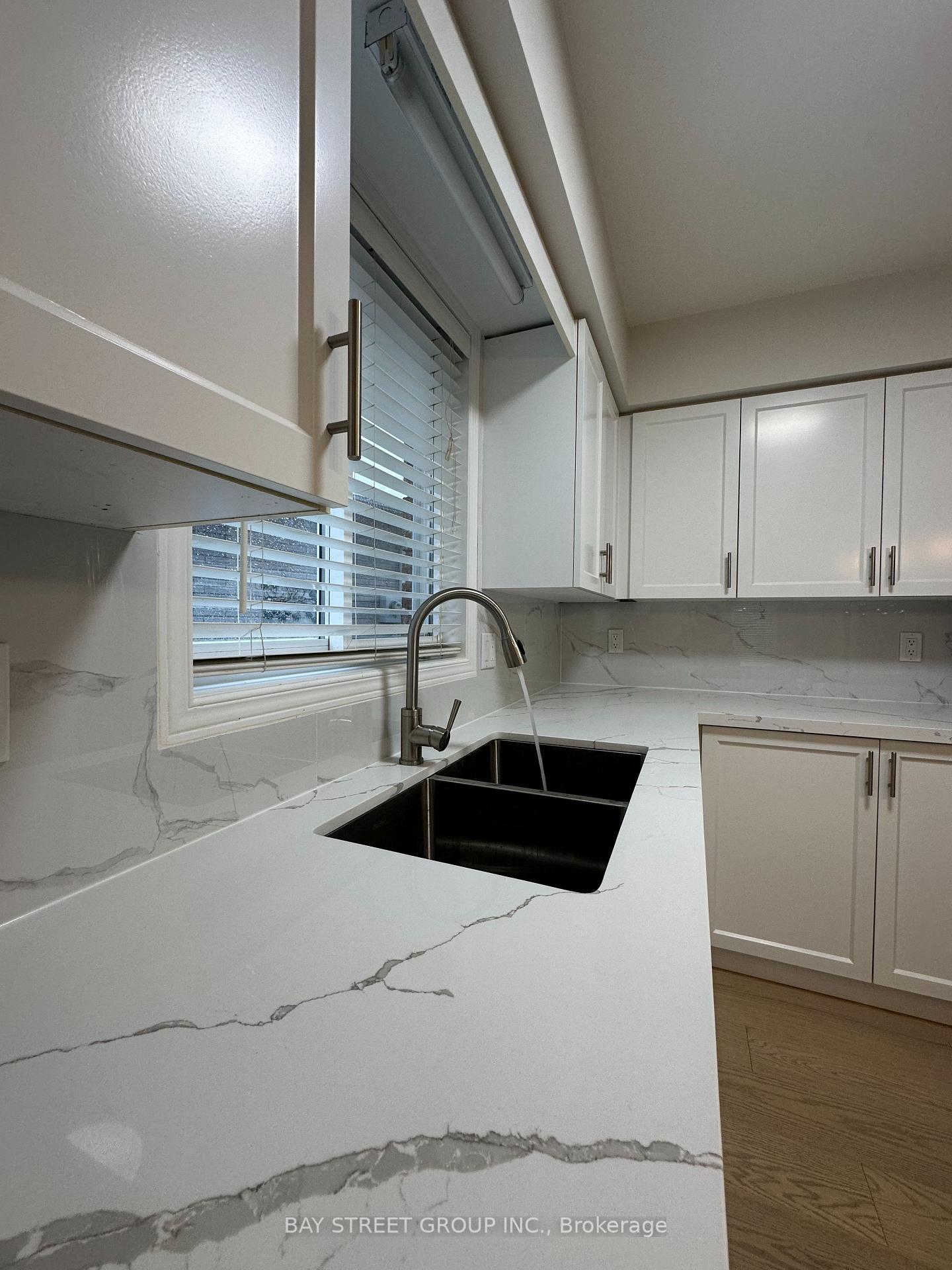 Photo 13 of 19 Silversmith Court, Guelph, Kortright West — HOMEH