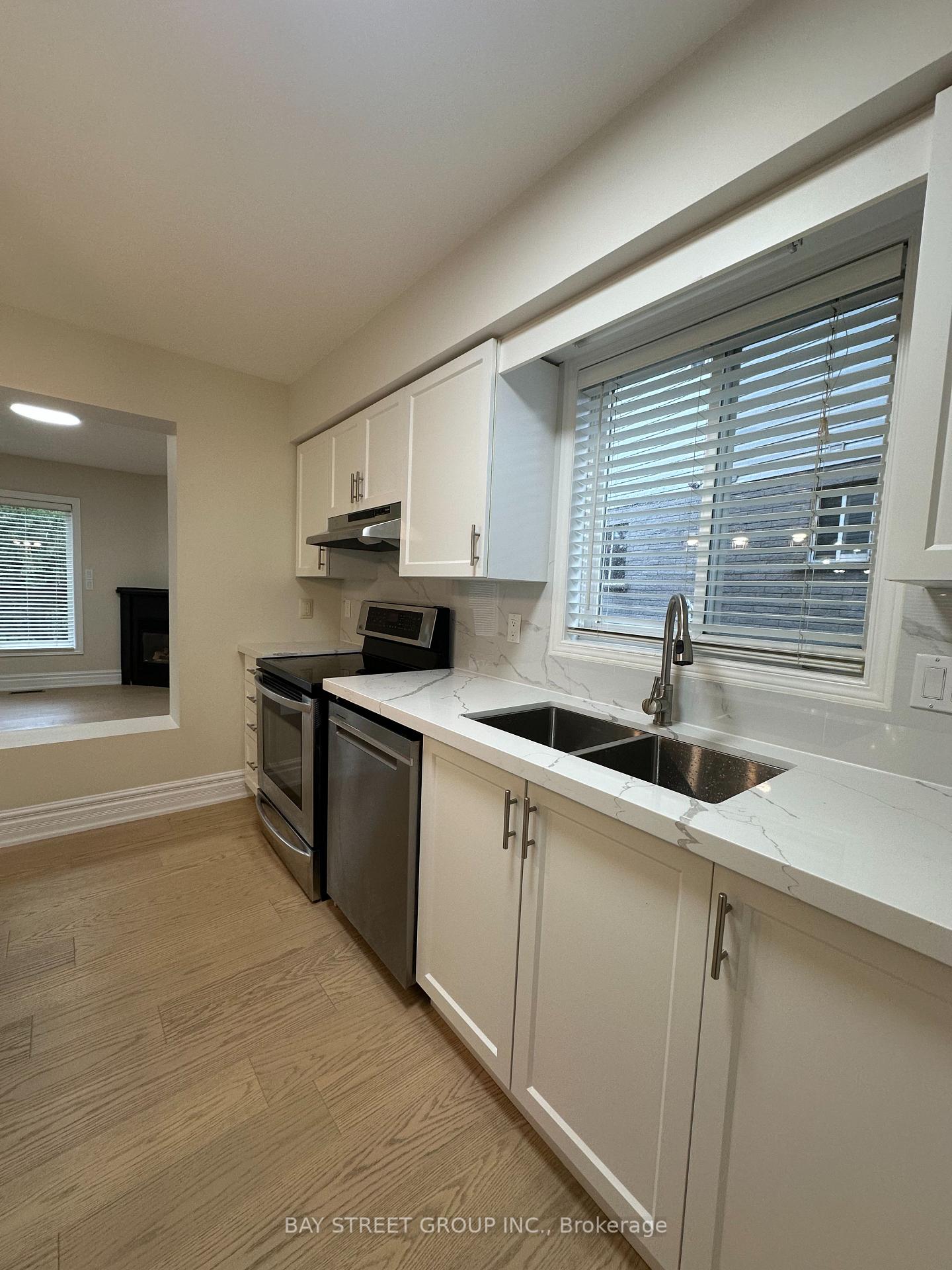 Photo 15 of 19 Silversmith Court, Guelph, Kortright West — HOMEH