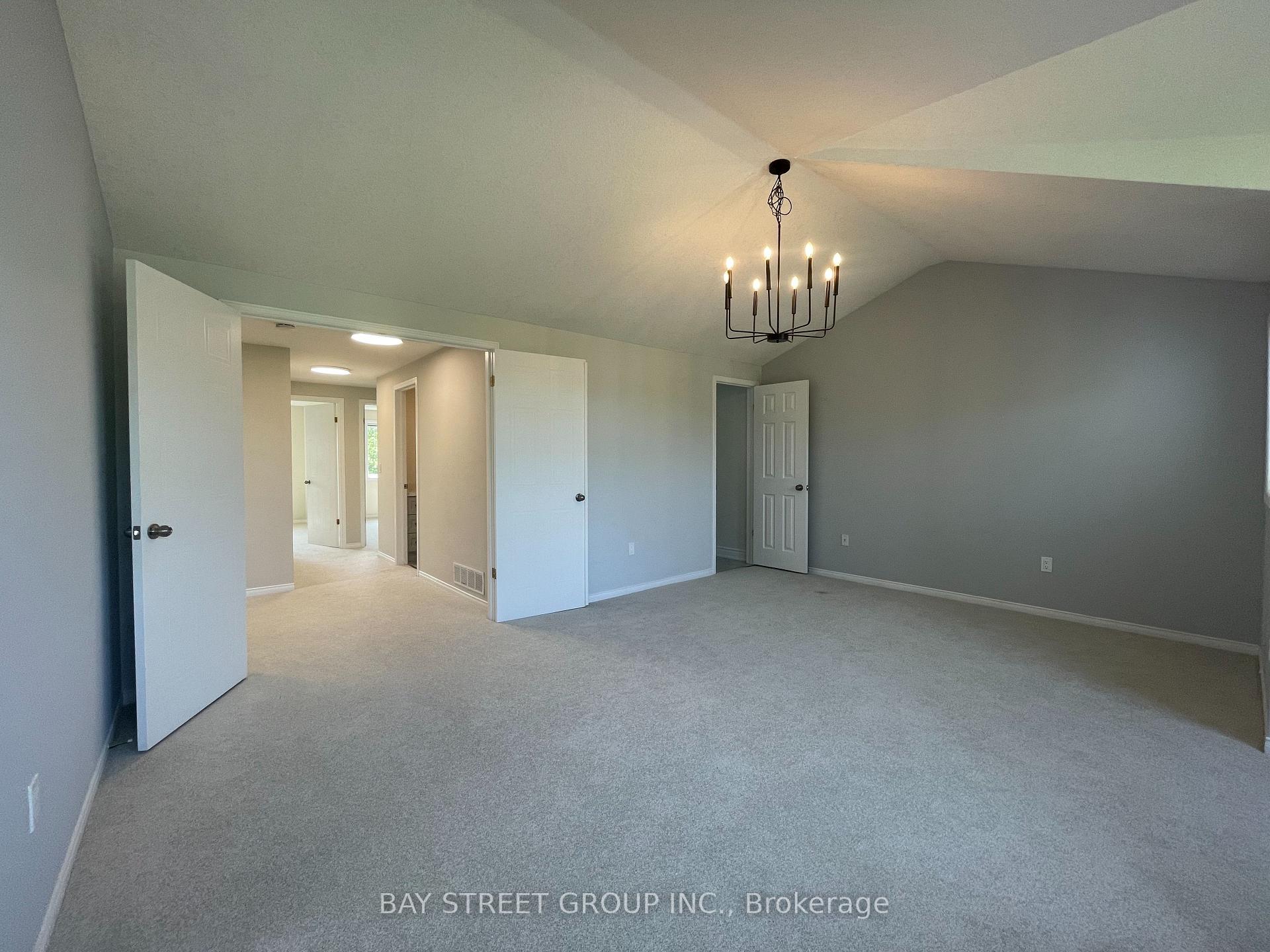 Photo 30 of 19 Silversmith Court, Guelph, Kortright West — HOMEH