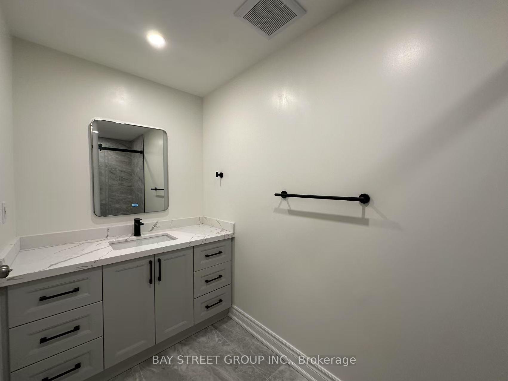 Photo 38 of 19 Silversmith Court, Guelph, Kortright West — HOMEH