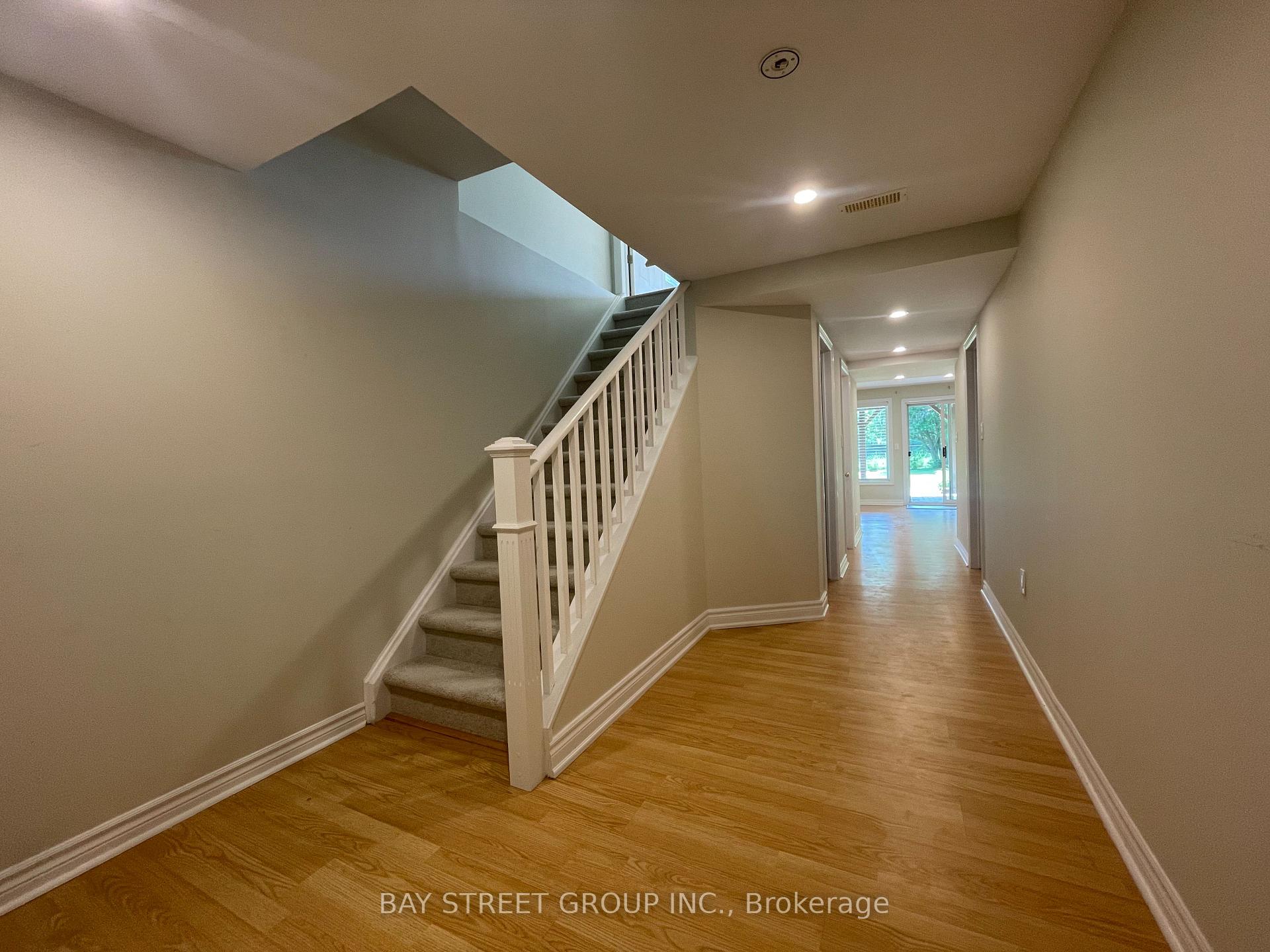Photo 39 of 19 Silversmith Court, Guelph, Kortright West — HOMEH