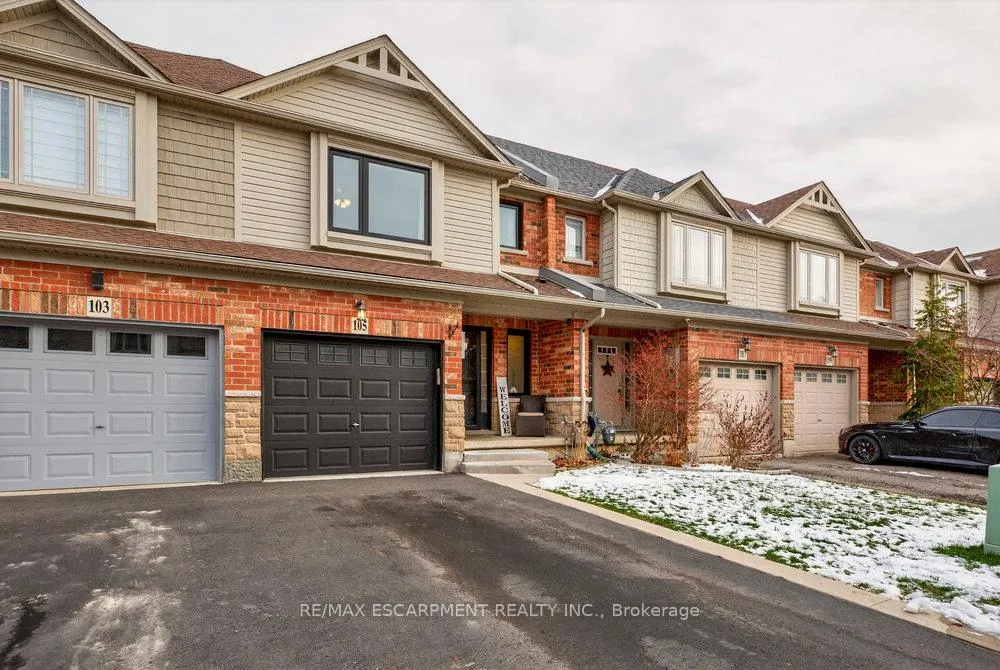 Photo 2 of 105 Donald Bell Drive, Hamilton, Binbrook — HOMEH