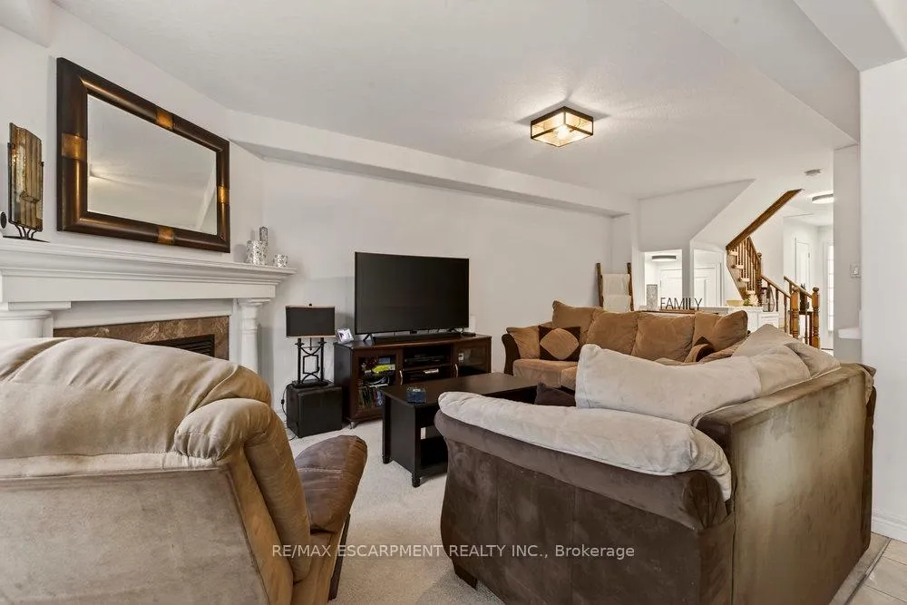Photo 8 of 105 Donald Bell Drive, Hamilton, Binbrook — HOMEH