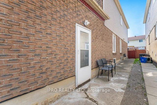 Photo 3 of Unit BSMT, 92 Reed Drive, Ajax, Central — HOMEH