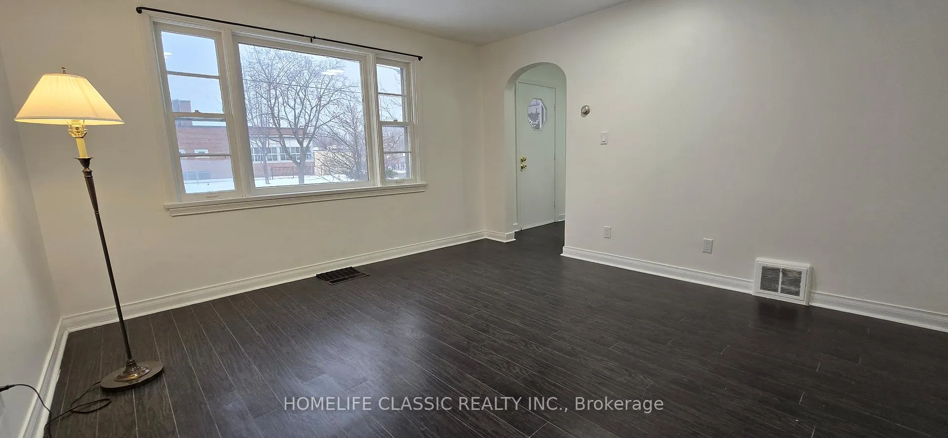 Photo 3 of 589 St Germain Avenue, Toronto, Bedford Park-Nortown — HOMEH