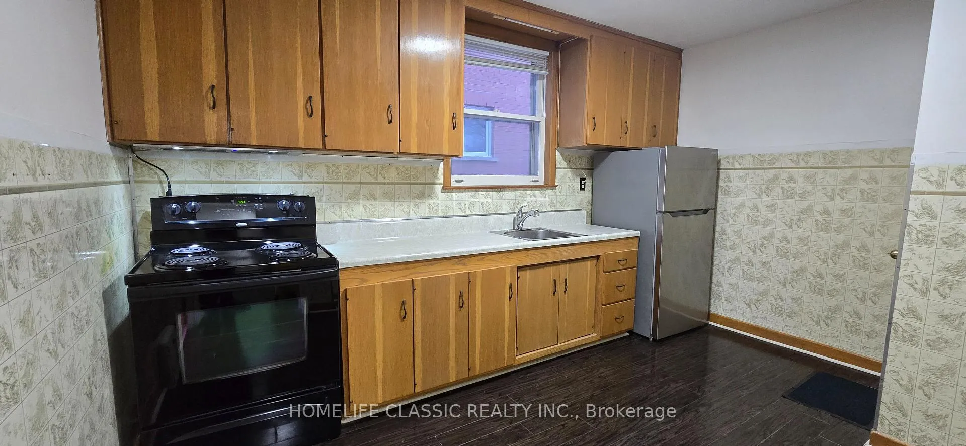 Photo 10 of 589 St Germain Avenue, Toronto, Bedford Park-Nortown — HOMEH