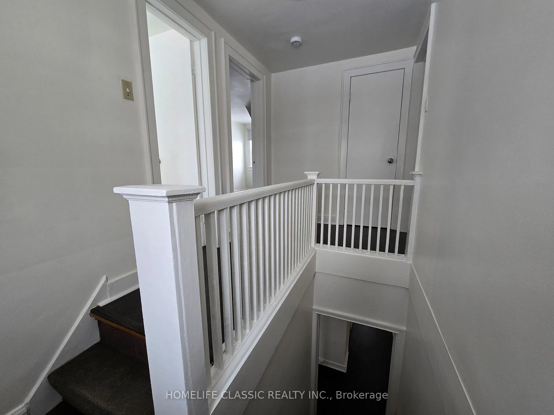 Photo 12 of 589 St Germain Avenue, Toronto, Bedford Park-Nortown — HOMEH