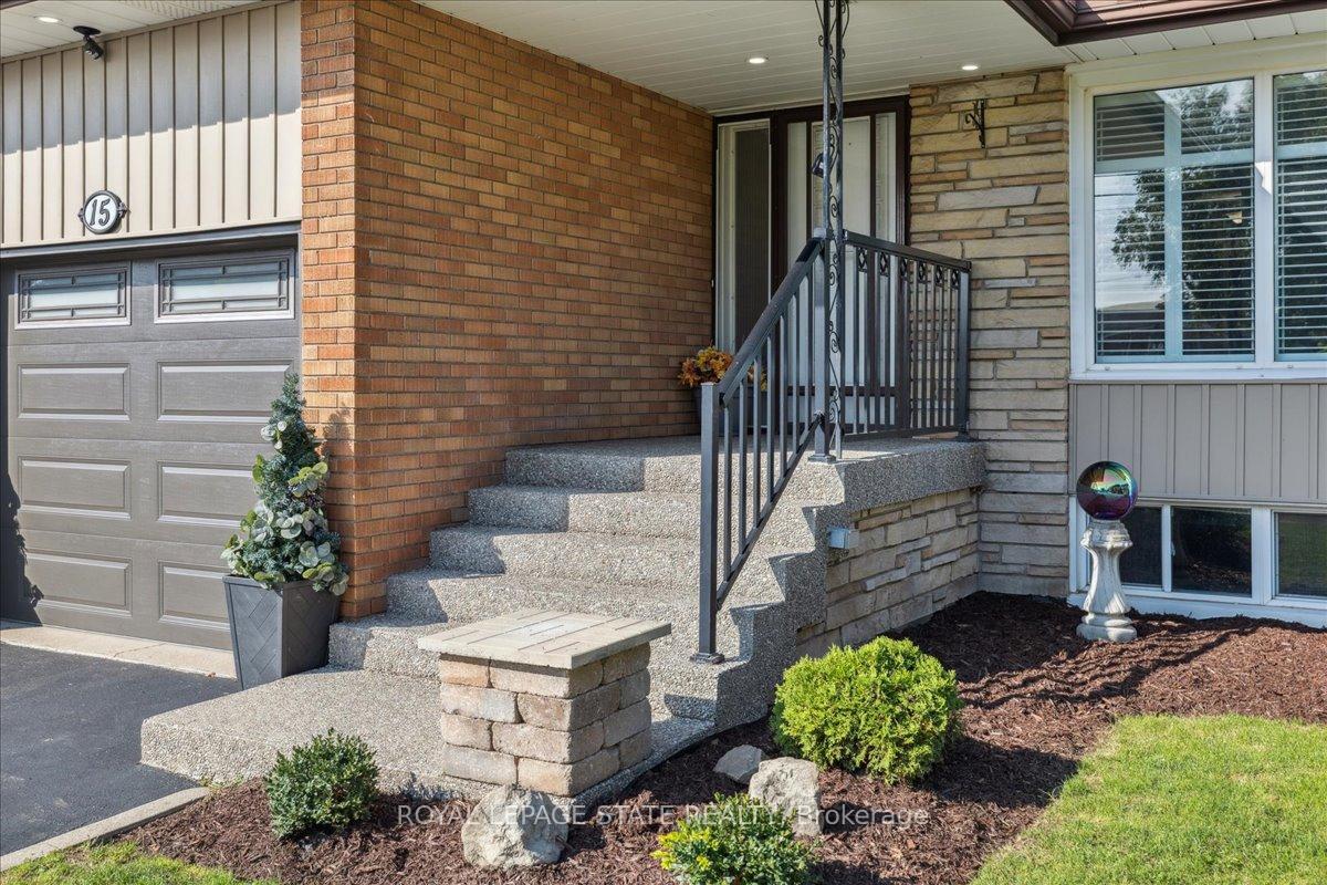 Photo 13 of 15 Purdy Crescent, Hamilton, Greeningdon — HOMEH