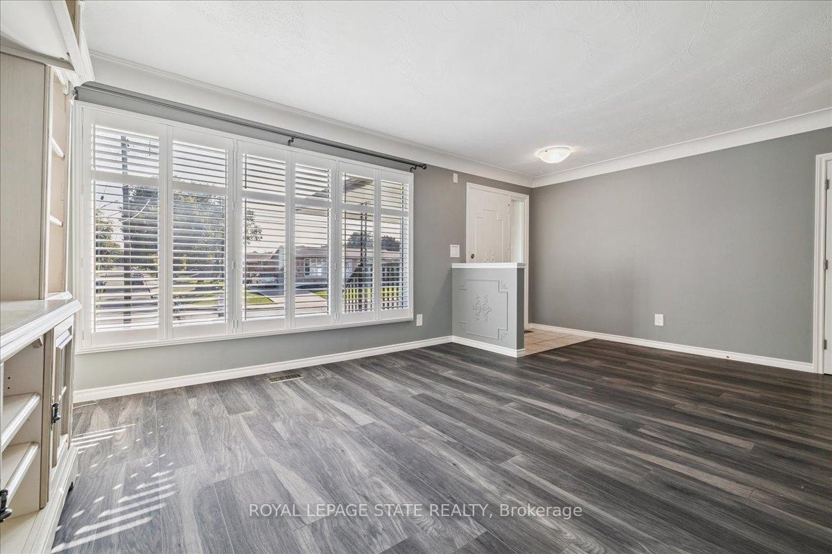 Photo 16 of 15 Purdy Crescent, Hamilton, Greeningdon — HOMEH