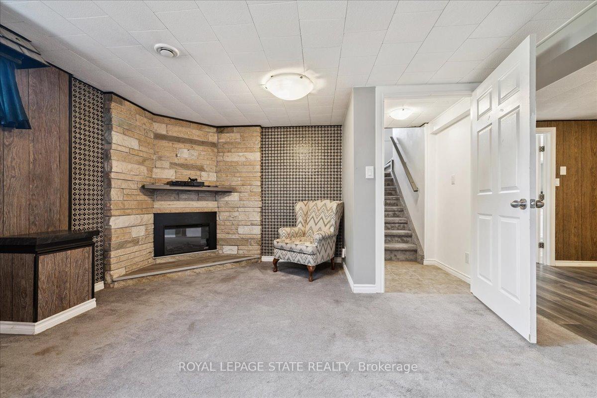 Photo 33 of 15 Purdy Crescent, Hamilton, Greeningdon — HOMEH