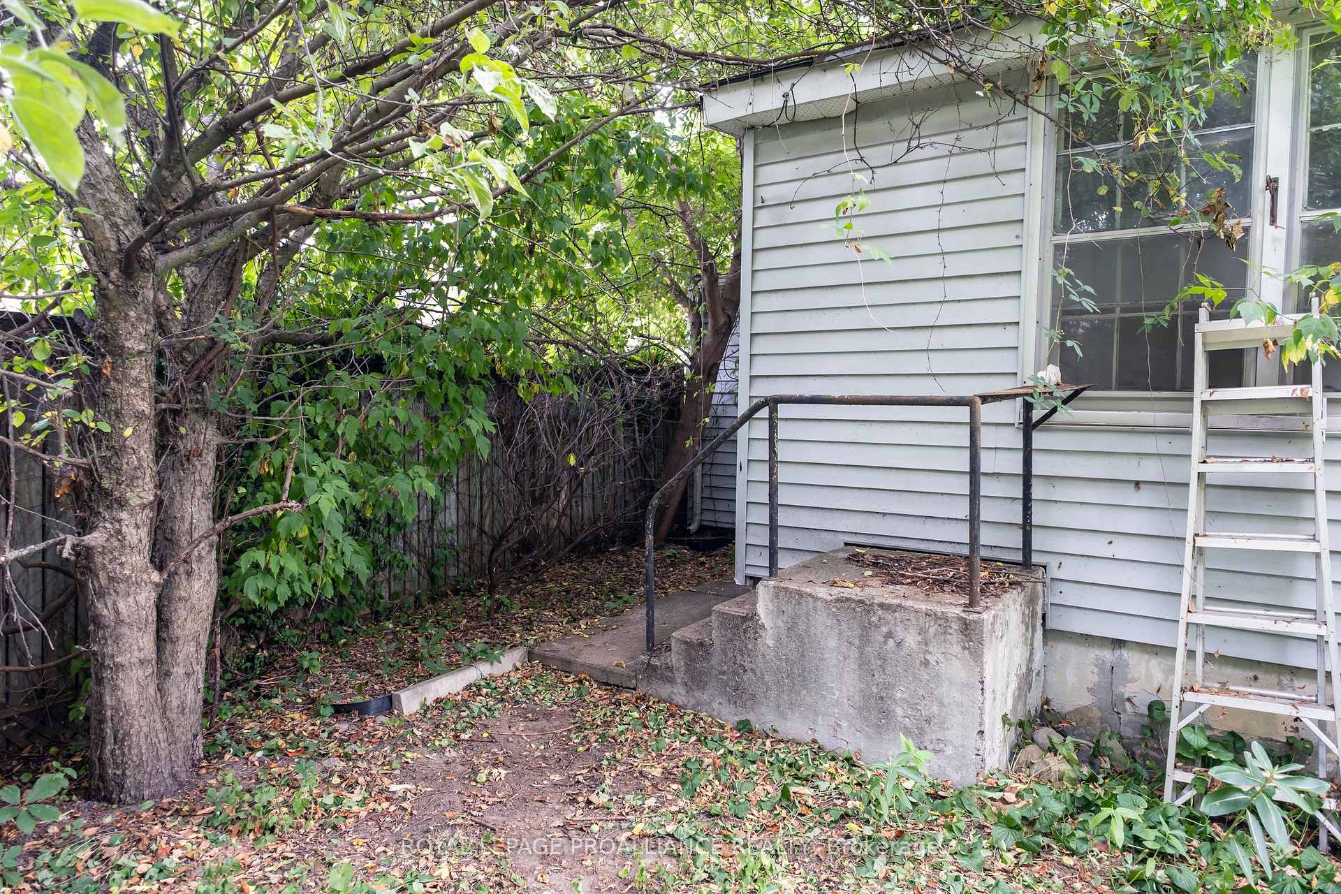 Photo 25 of 53 Moira Street W, Belleville, Belleville Ward — HOMEH