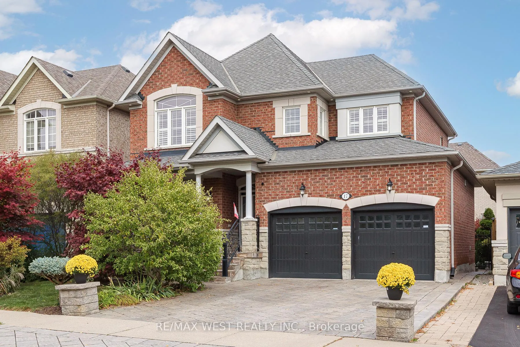 Photo 1 of 17 Hawkridge Trail, Brampton, Brampton East — HOMEH