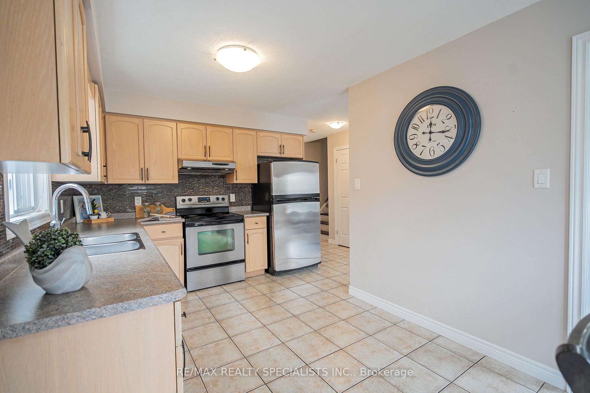 Photo 15 of 21 Henderson Drive, Guelph, Grange Road — HOMEH