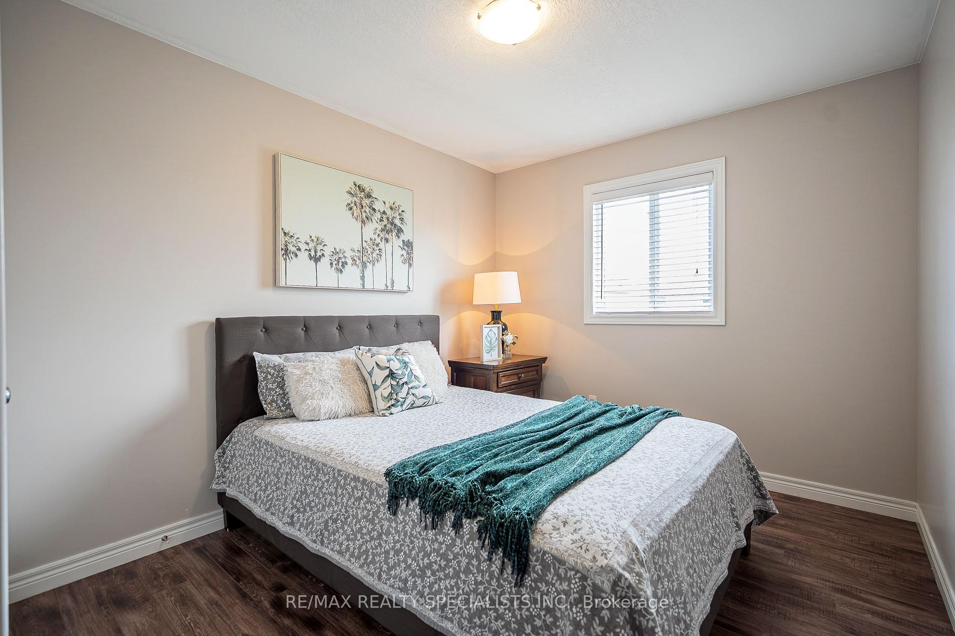 Photo 39 of 21 Henderson Drive, Guelph, Grange Road — HOMEH