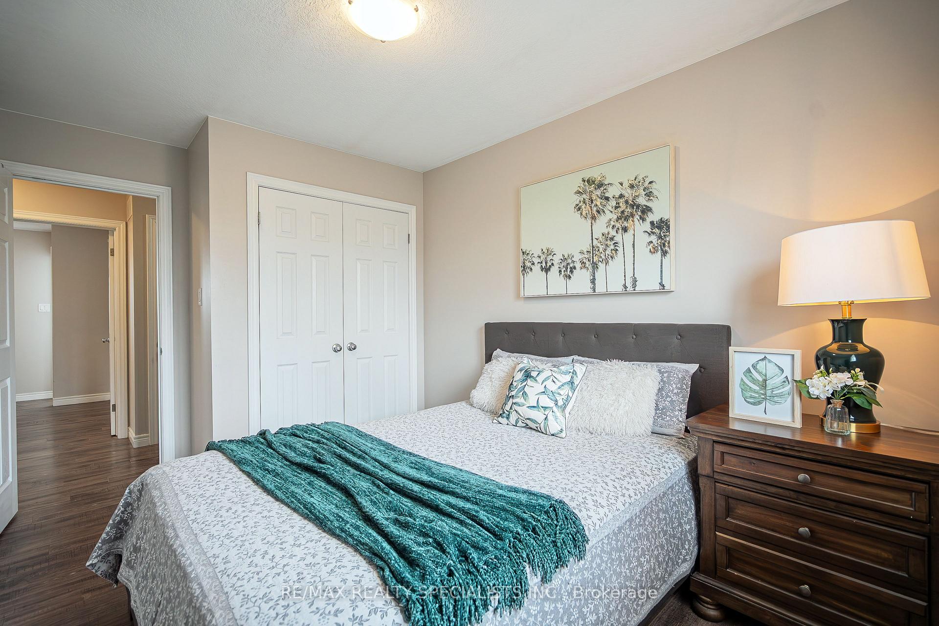 Photo 40 of 21 Henderson Drive, Guelph, Grange Road — HOMEH