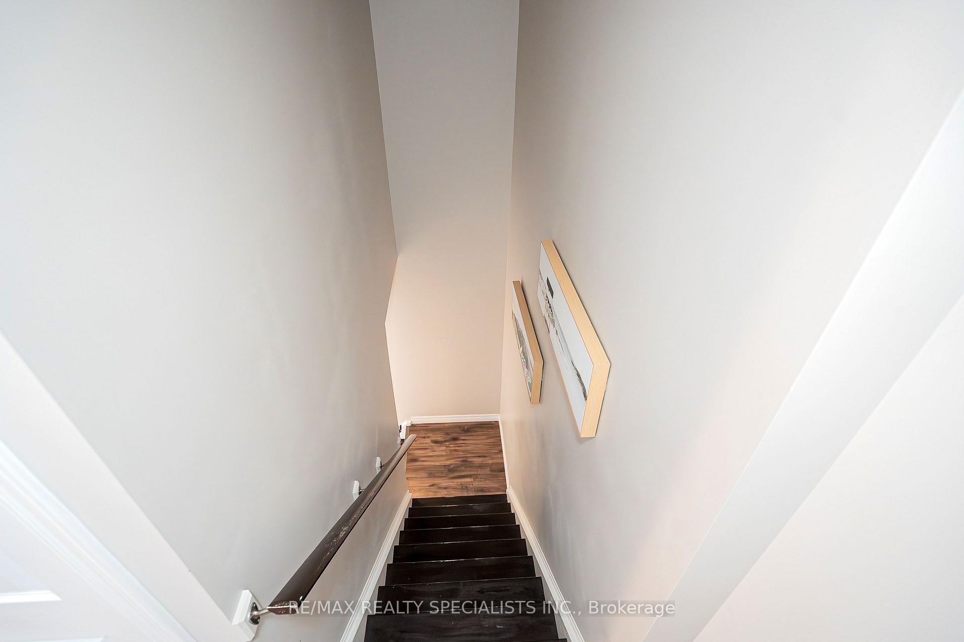 Photo 41 of 21 Henderson Drive, Guelph, Grange Road — HOMEH