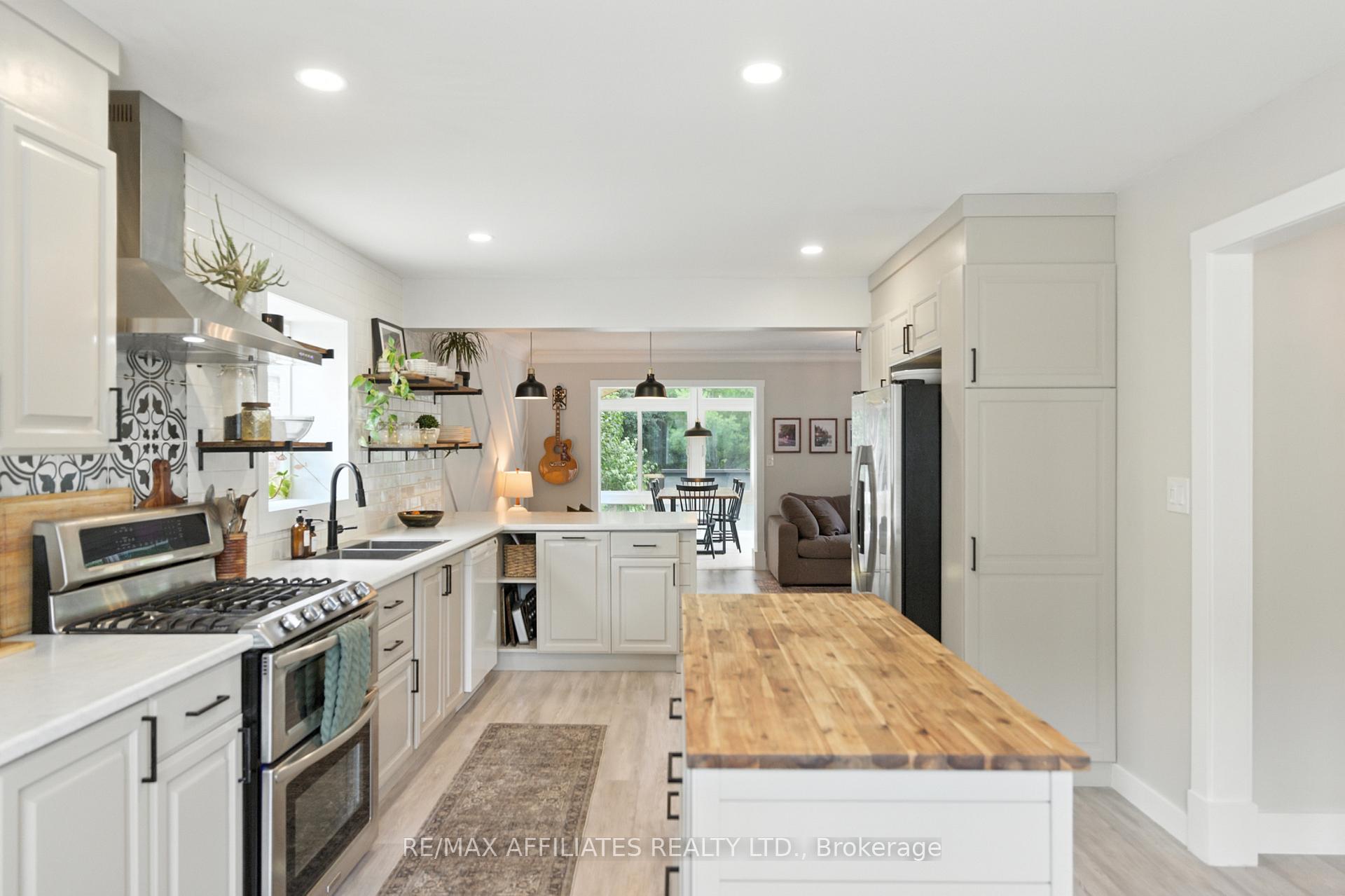Photo 5 of 2C Baxter Drive, Brockville — HOMEH