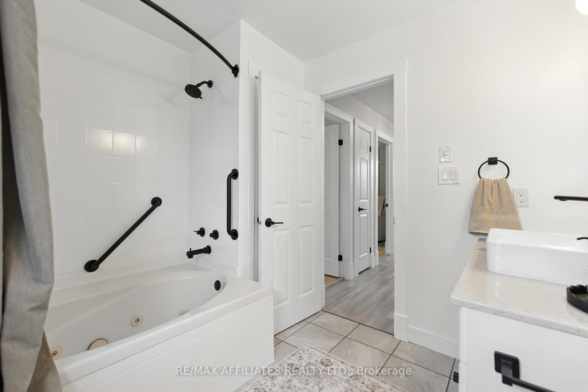 Photo 31 of 2C Baxter Drive, Brockville — HOMEH