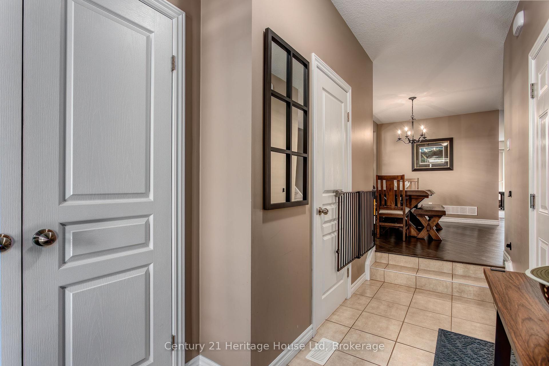 Photo 3 of 208 Couling Crescent, Guelph, Grange Road — HOMEH