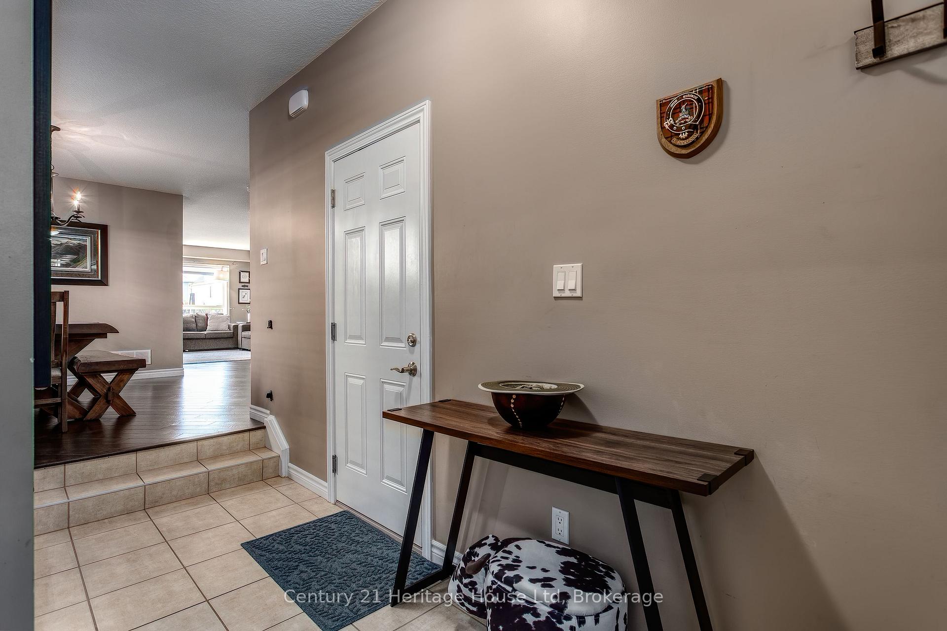Photo 4 of 208 Couling Crescent, Guelph, Grange Road — HOMEH