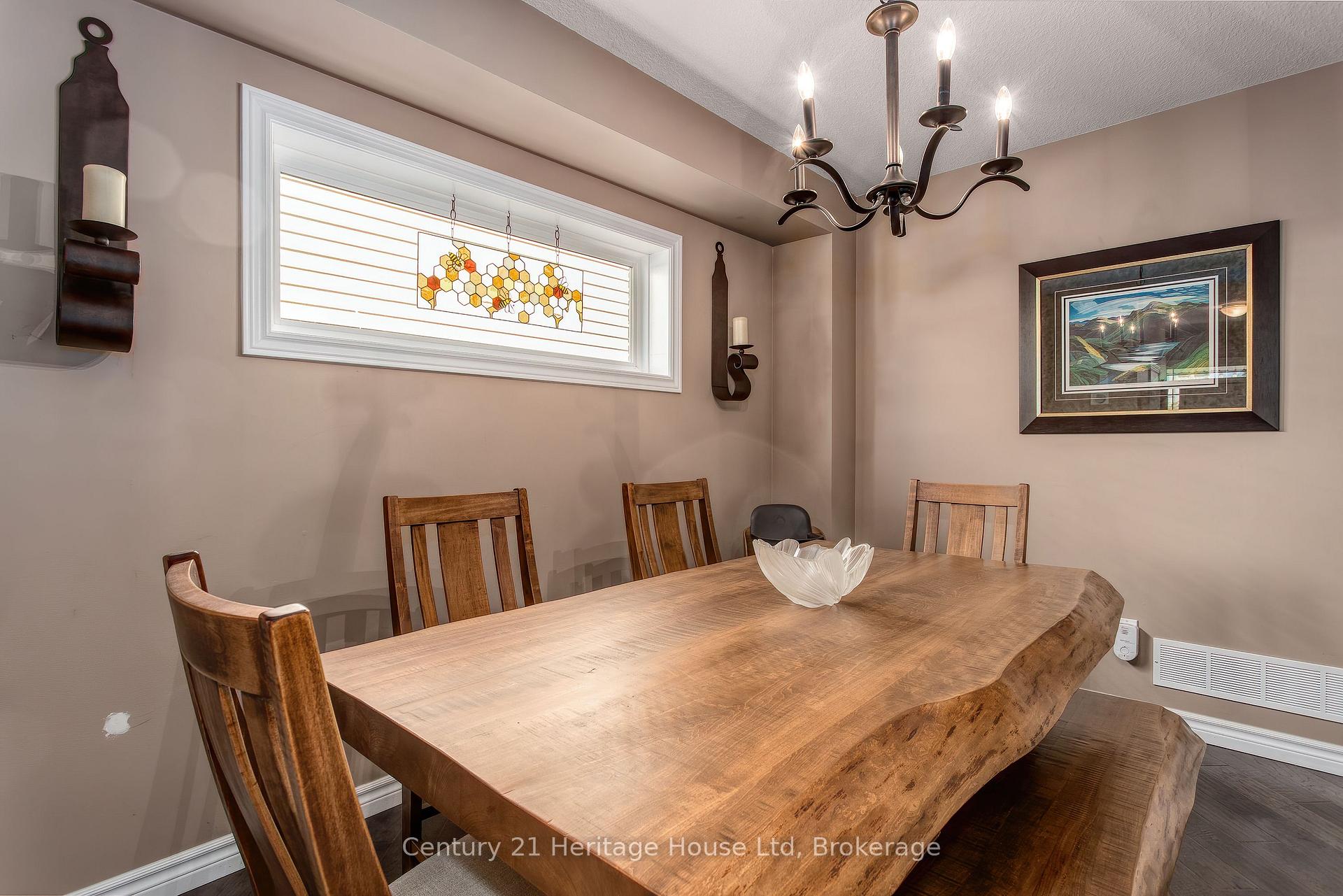 Photo 5 of 208 Couling Crescent, Guelph, Grange Road — HOMEH