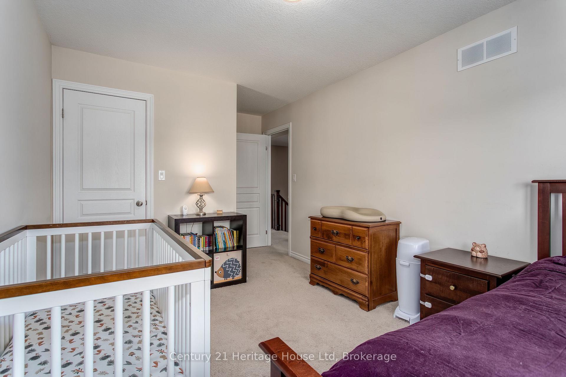 Photo 24 of 208 Couling Crescent, Guelph, Grange Road — HOMEH