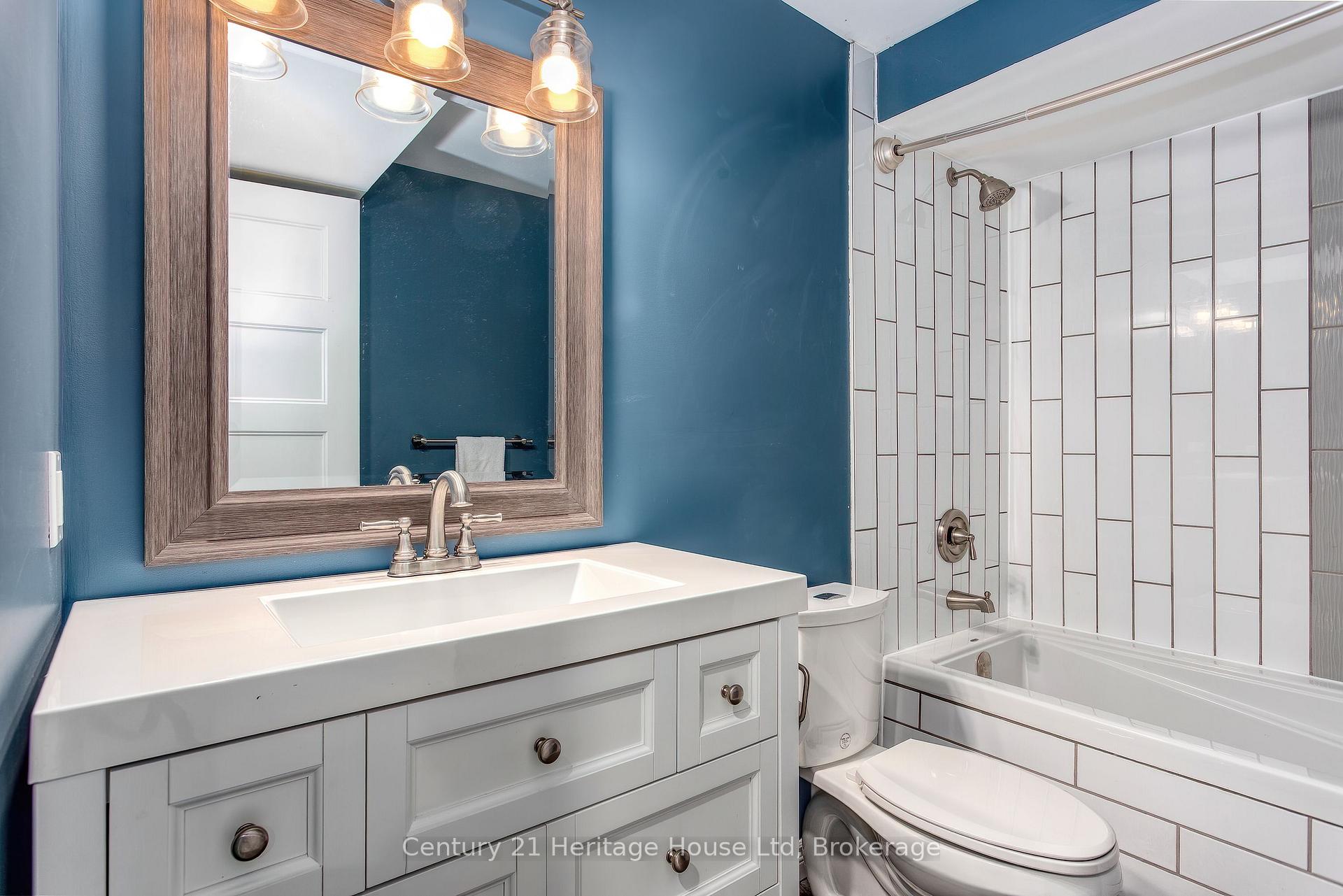 Photo 41 of 208 Couling Crescent, Guelph, Grange Road — HOMEH