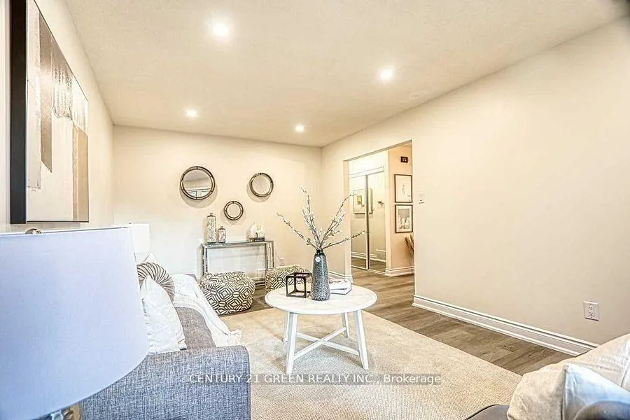 Photo 6 of 164 Gardiner Drive, Hamilton, Gilkson — HOMEH