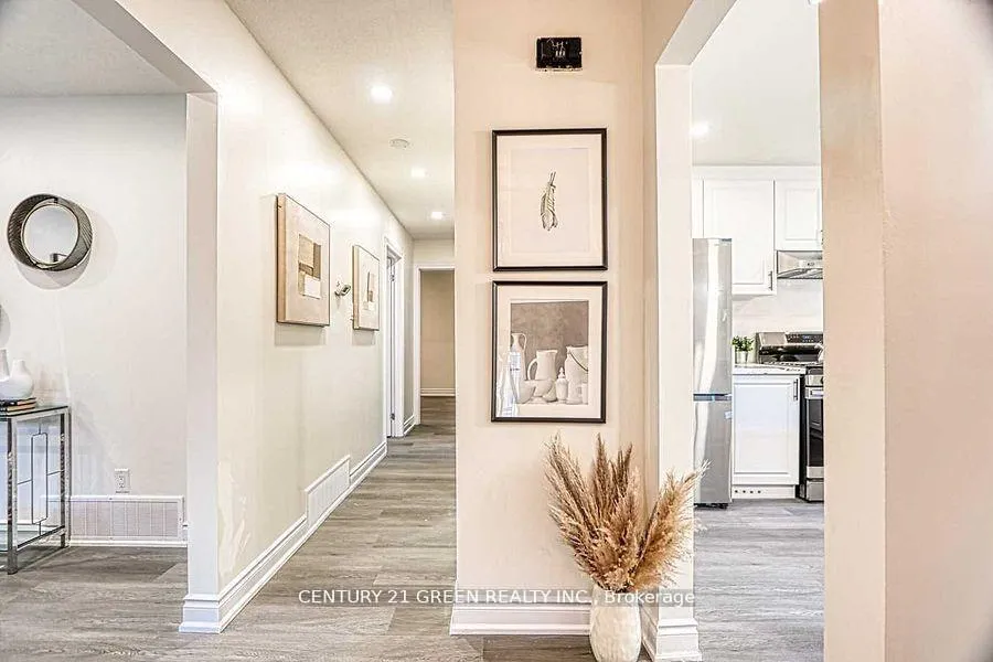 Photo 9 of 164 Gardiner Drive, Hamilton, Gilkson — HOMEH