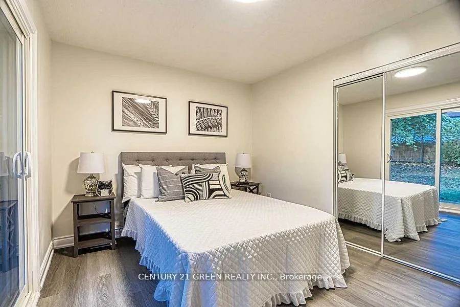 Photo 12 of 164 Gardiner Drive, Hamilton, Gilkson — HOMEH