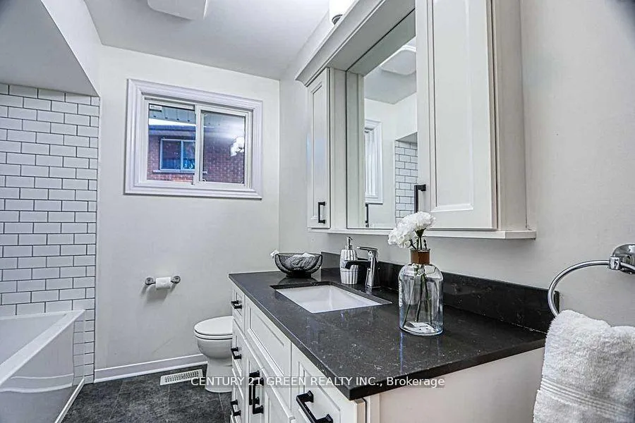 Photo 20 of 164 Gardiner Drive, Hamilton, Gilkson — HOMEH