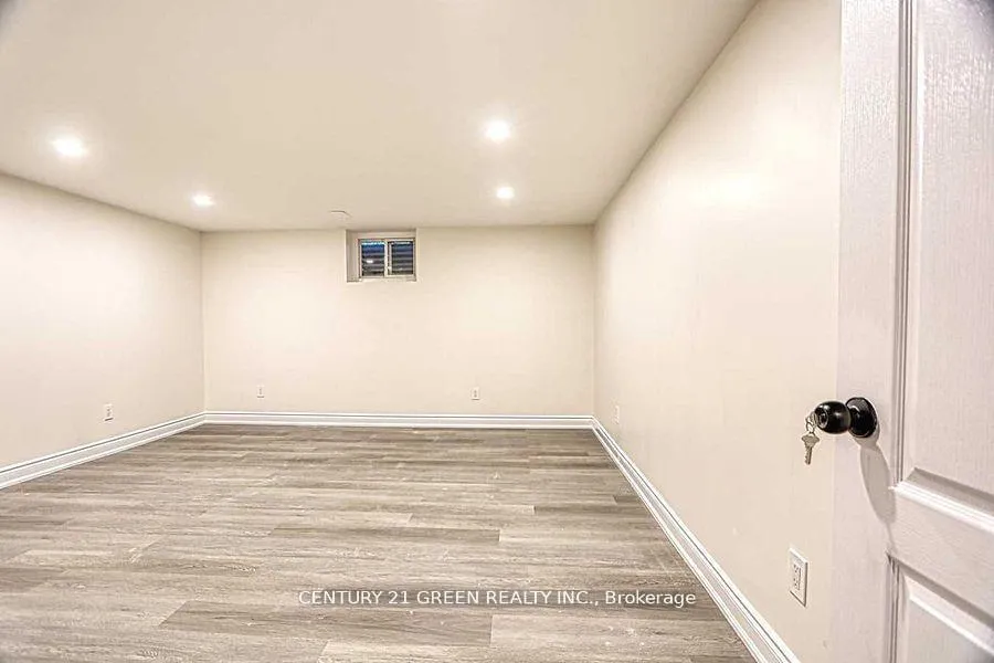Photo 28 of 164 Gardiner Drive, Hamilton, Gilkson — HOMEH