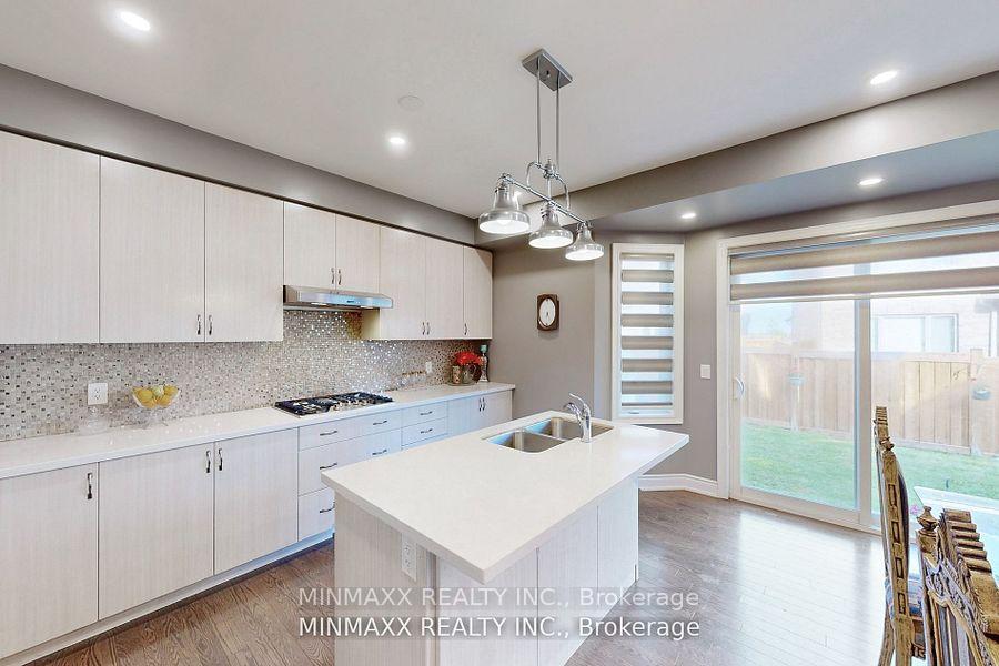 Photo 17 of 164 Belmore Court, Milton, Ford — HOMEH
