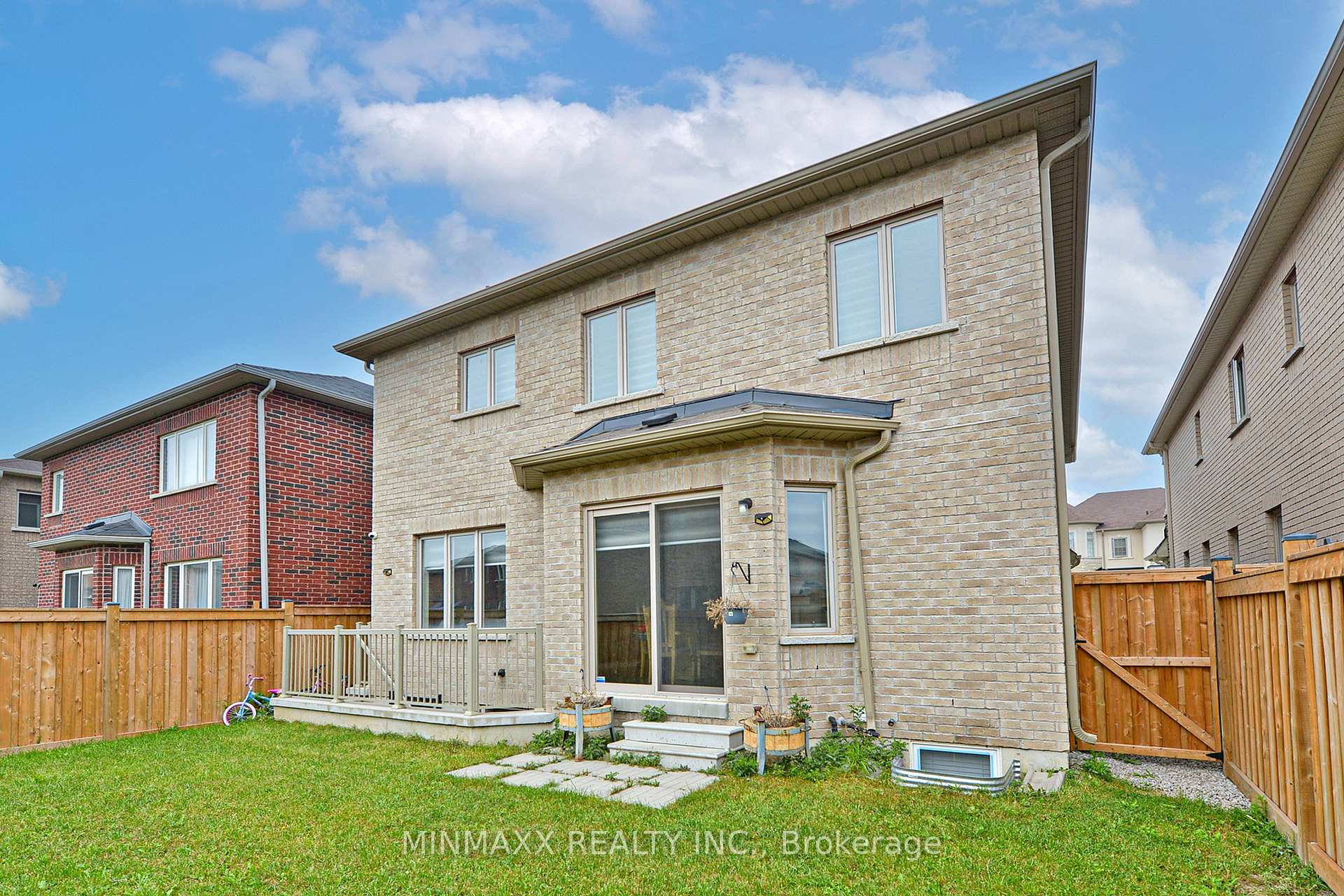 Photo 40 of 164 Belmore Court, Milton, Ford — HOMEH