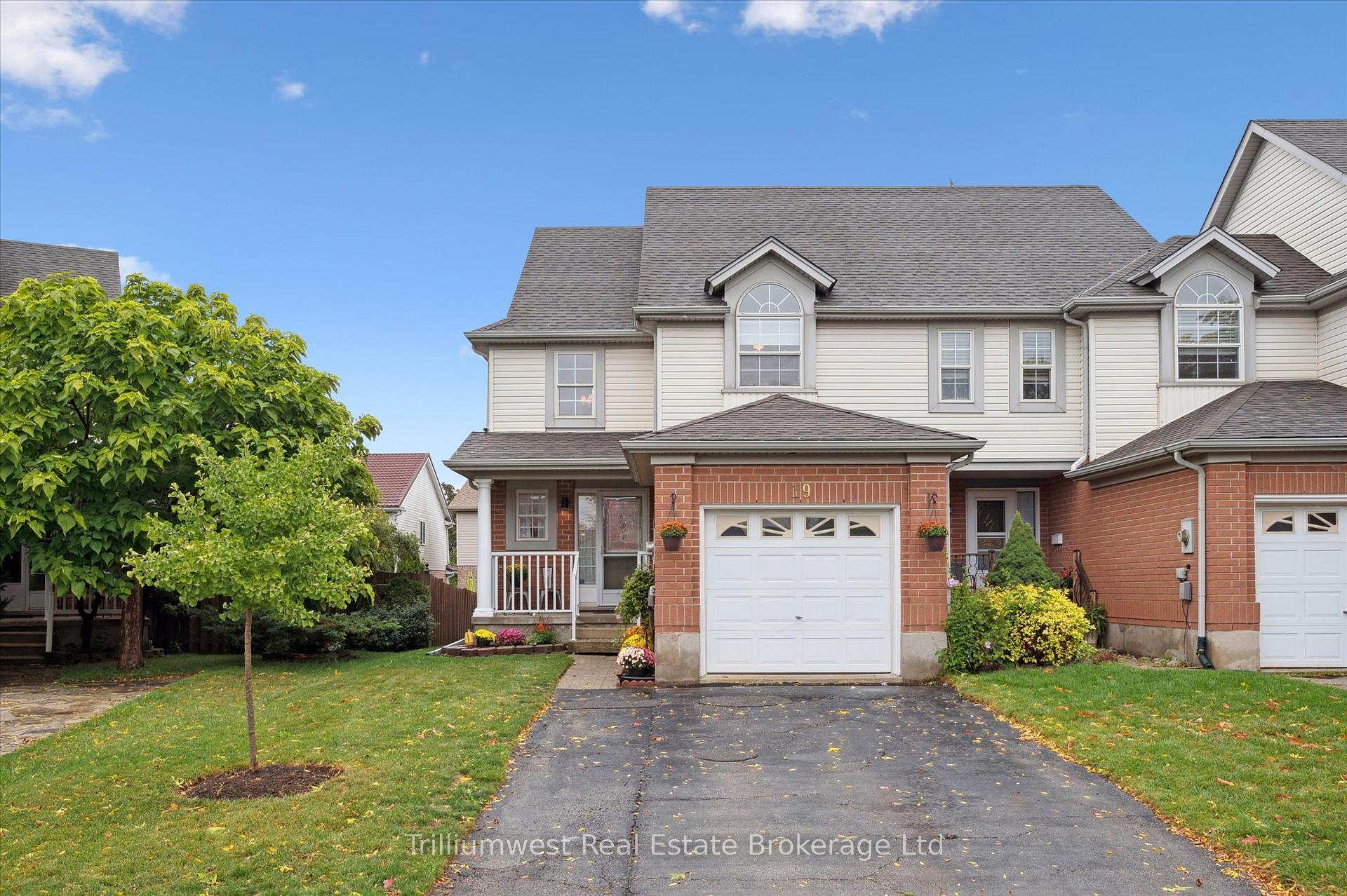 Photo 1 of 19 Ireland Place, Guelph, Grange Road — HOMEH