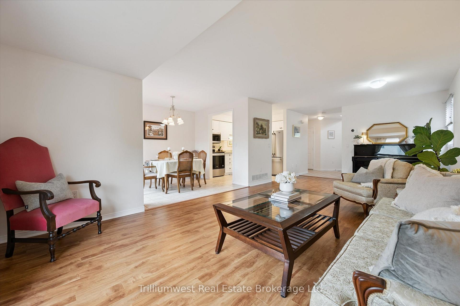 Photo 5 of 19 Ireland Place, Guelph, Grange Road — HOMEH
