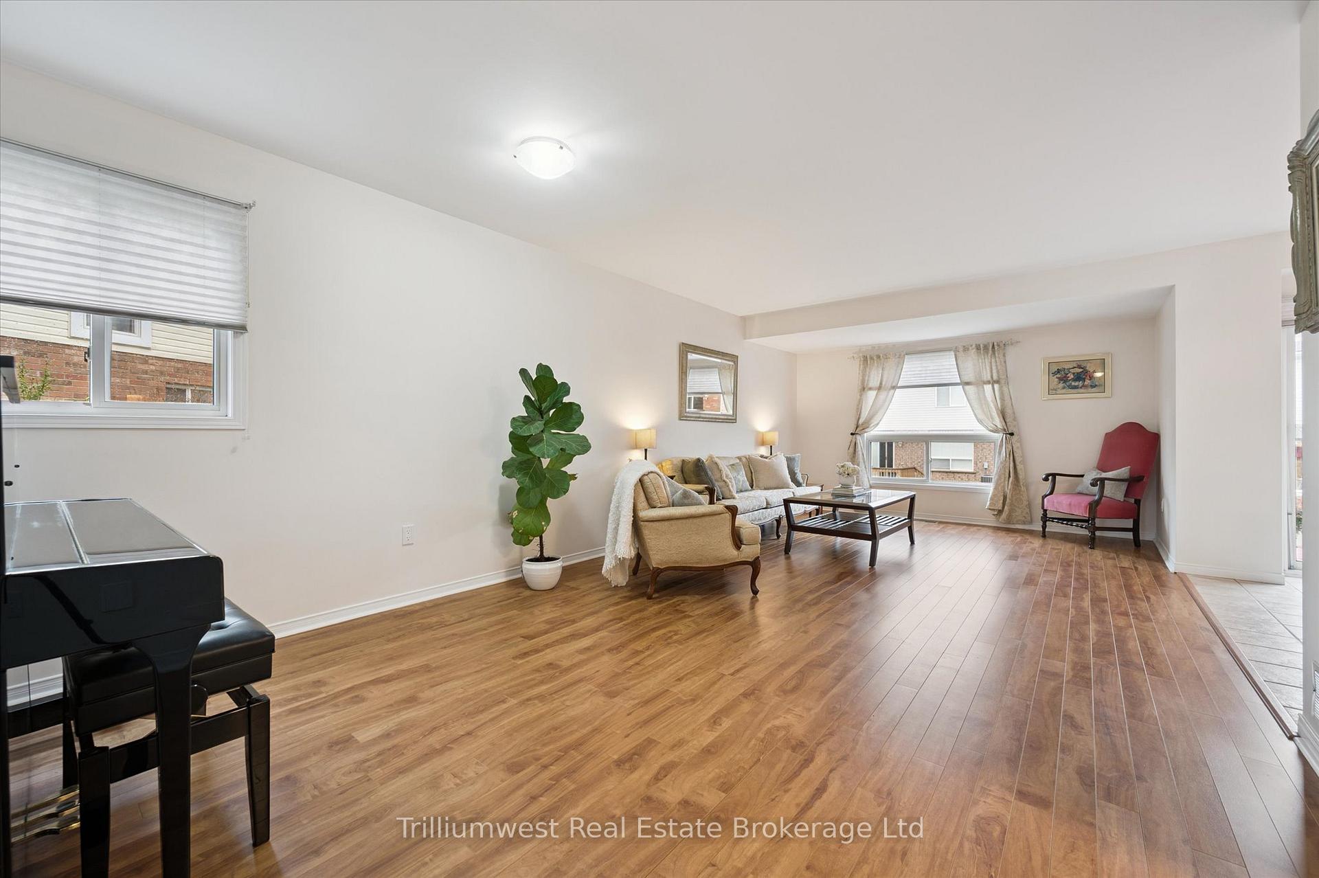 Photo 11 of 19 Ireland Place, Guelph, Grange Road — HOMEH
