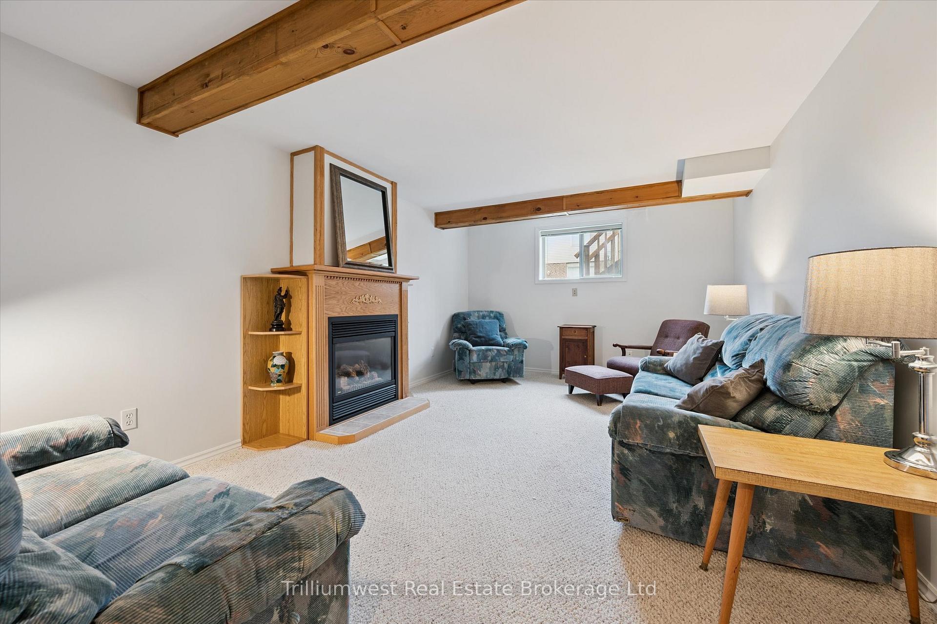 Photo 25 of 19 Ireland Place, Guelph, Grange Road — HOMEH