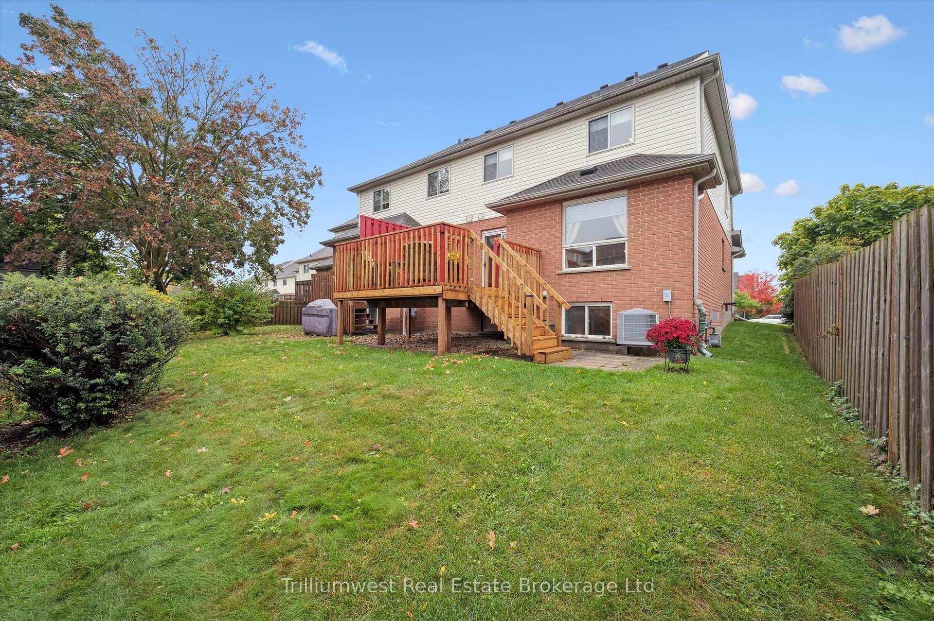 Photo 38 of 19 Ireland Place, Guelph, Grange Road — HOMEH