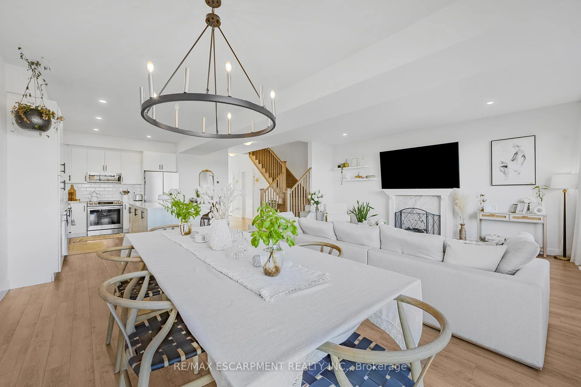 Photo 10 of 52 Bedrock Drive, Hamilton, Stoney Creek Mountain — HOMEH