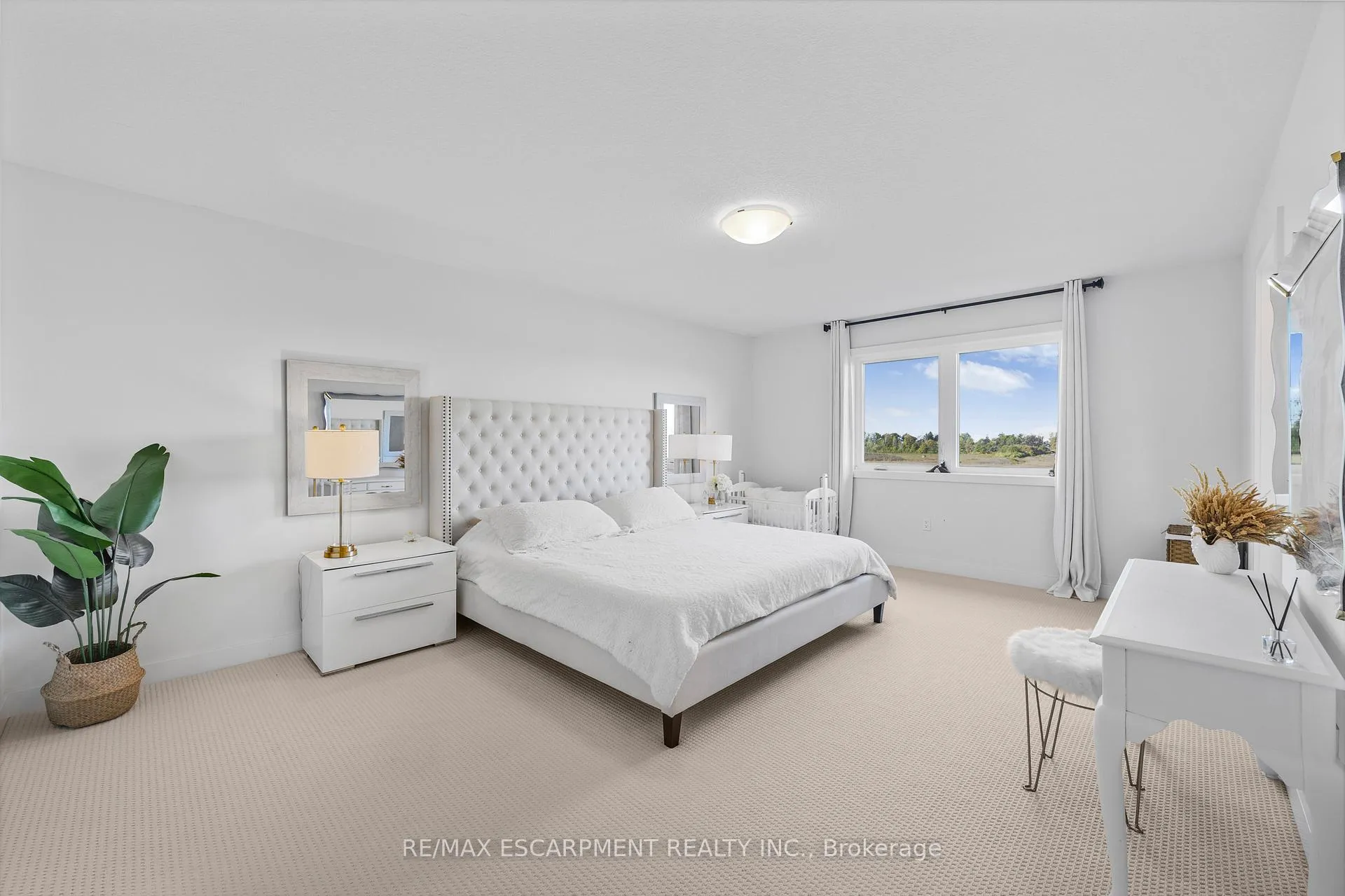 Photo 19 of 52 Bedrock Drive, Hamilton, Stoney Creek Mountain — HOMEH