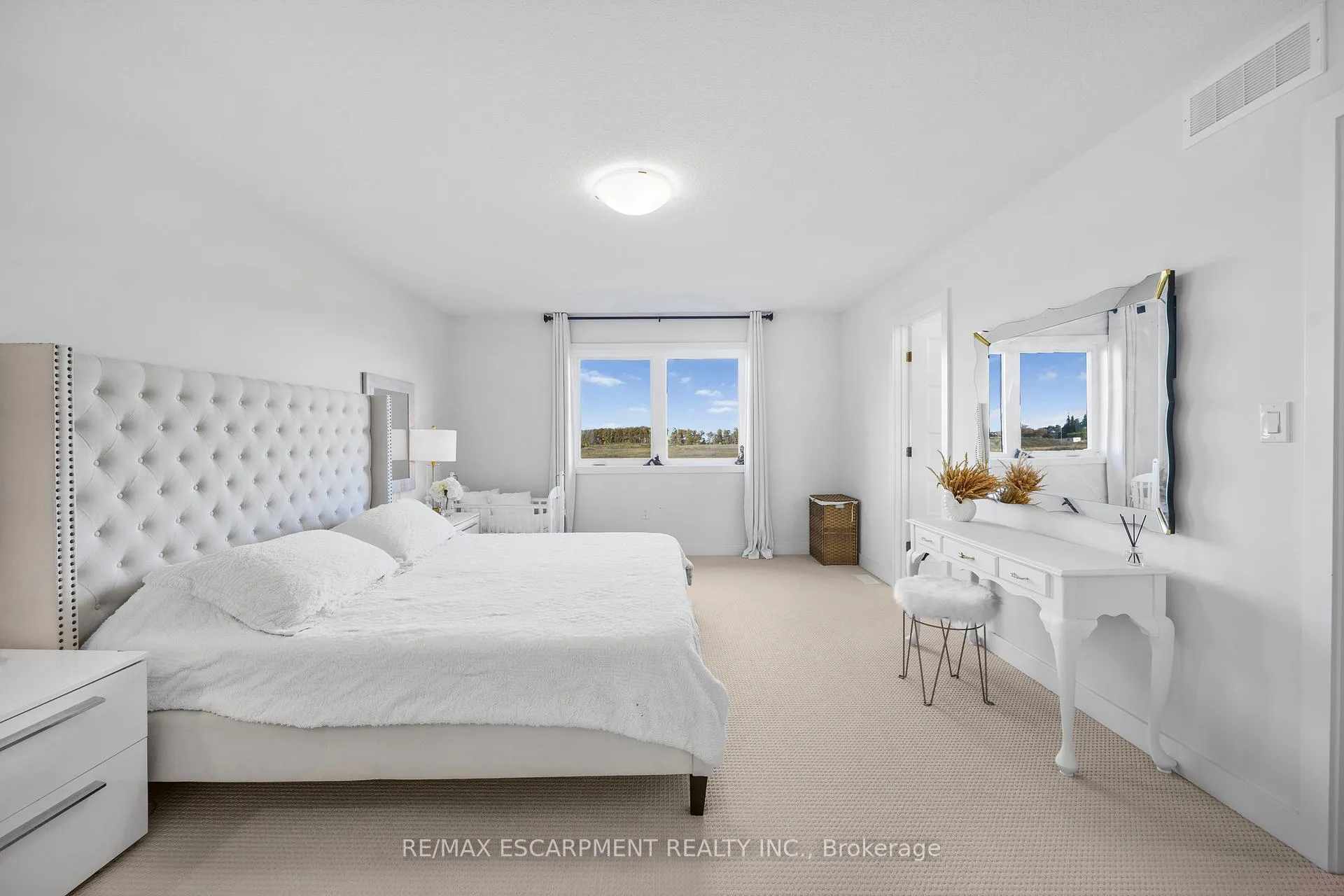 Photo 20 of 52 Bedrock Drive, Hamilton, Stoney Creek Mountain — HOMEH