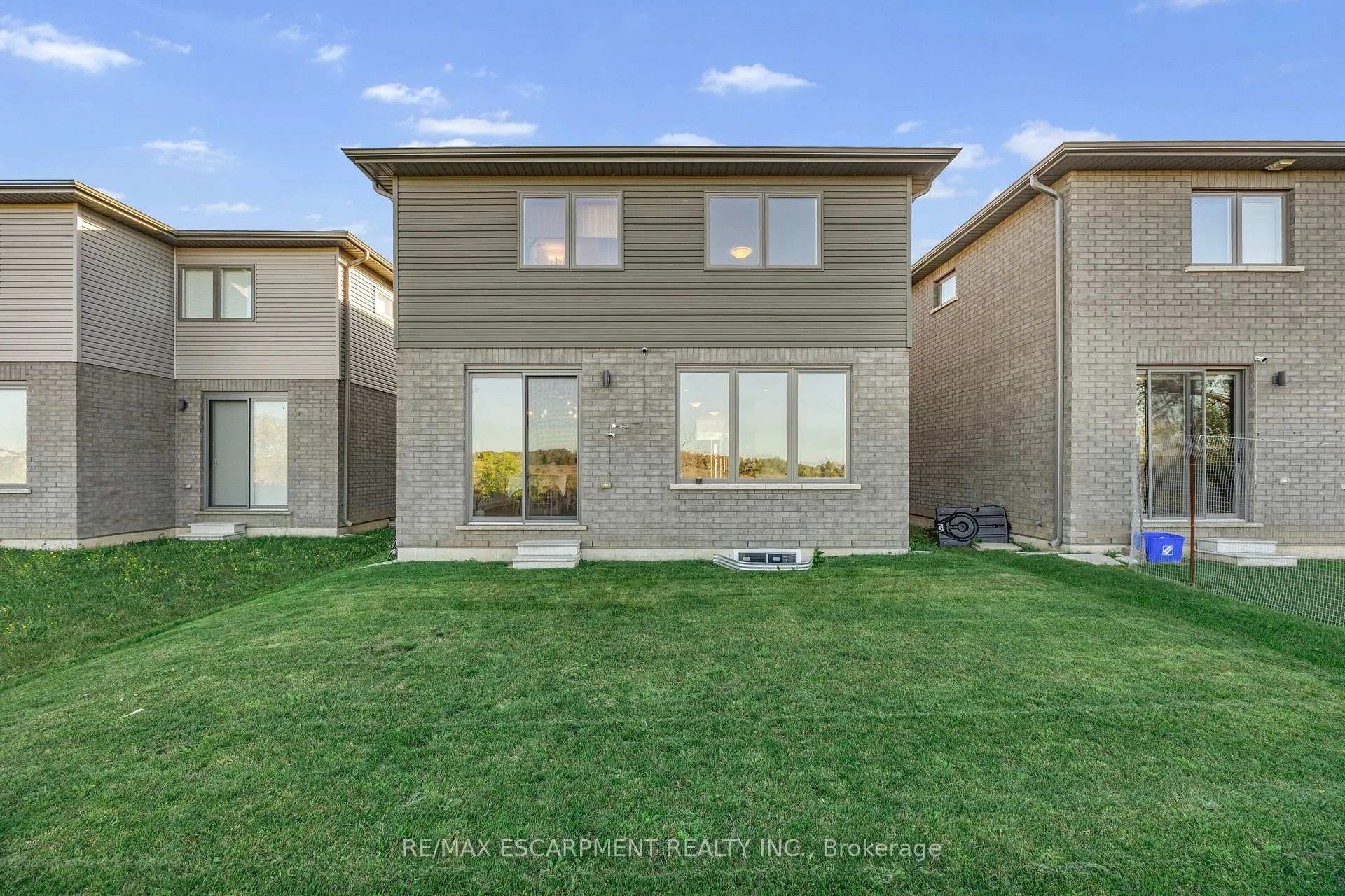 Photo 37 of 52 Bedrock Drive, Hamilton, Stoney Creek Mountain — HOMEH