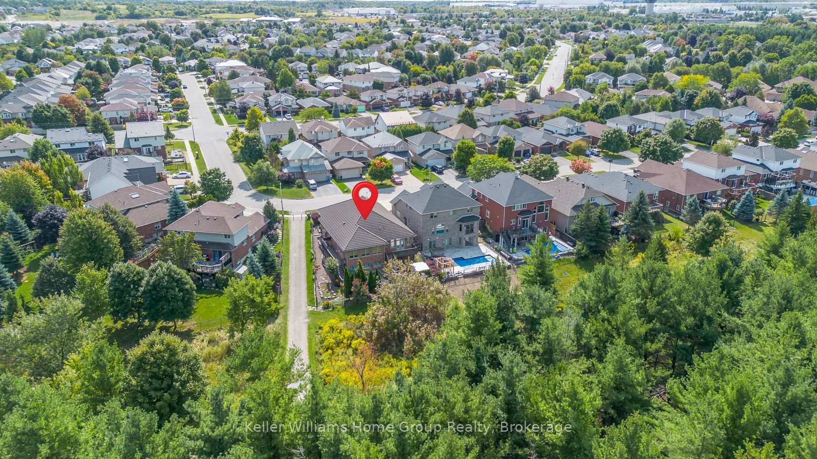 Photo 2 of 15 Keys Crescent, Guelph, Clairfields/Hanlon Business Park — HOMEH
