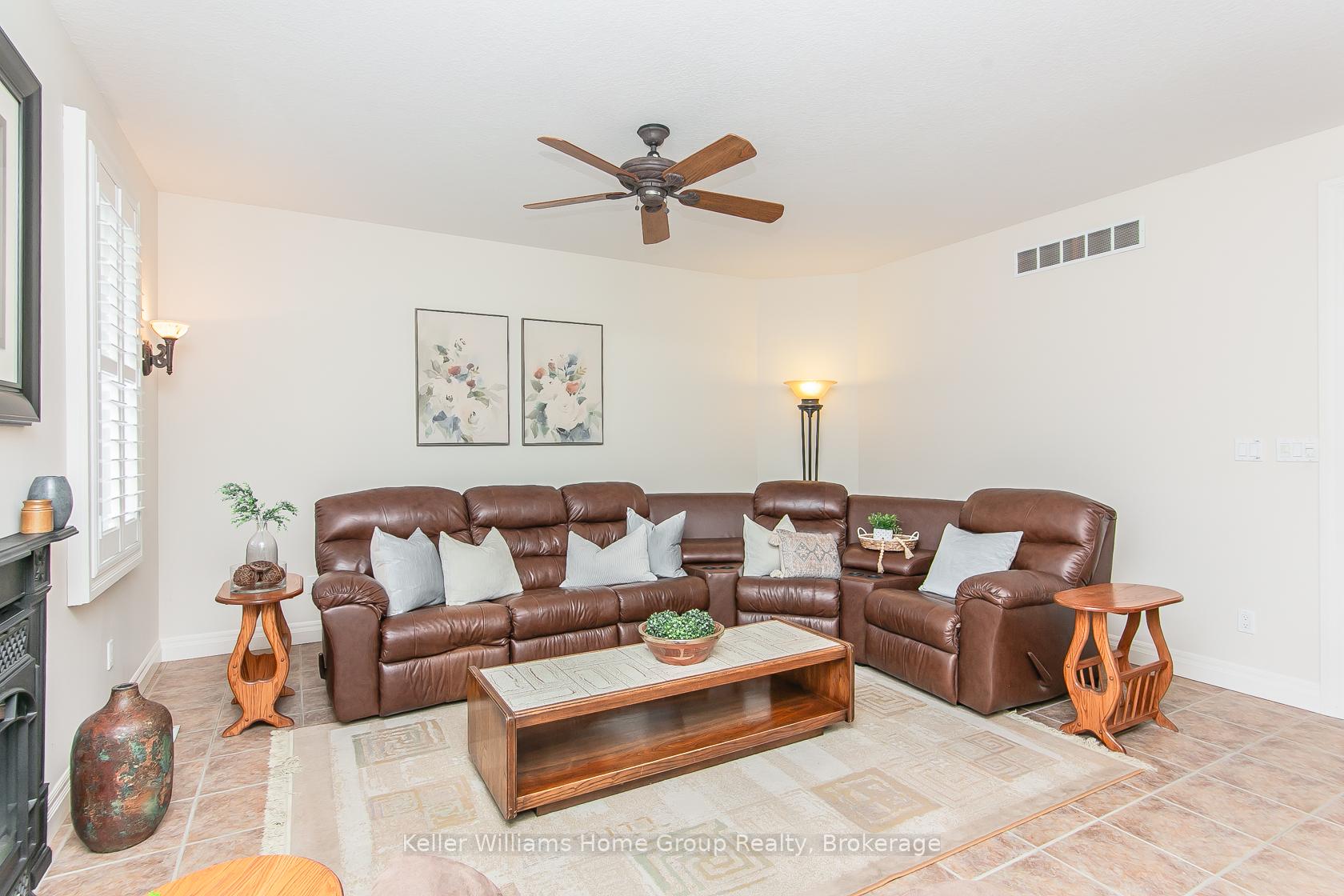 Photo 11 of 15 Keys Crescent, Guelph, Clairfields/Hanlon Business Park — HOMEH