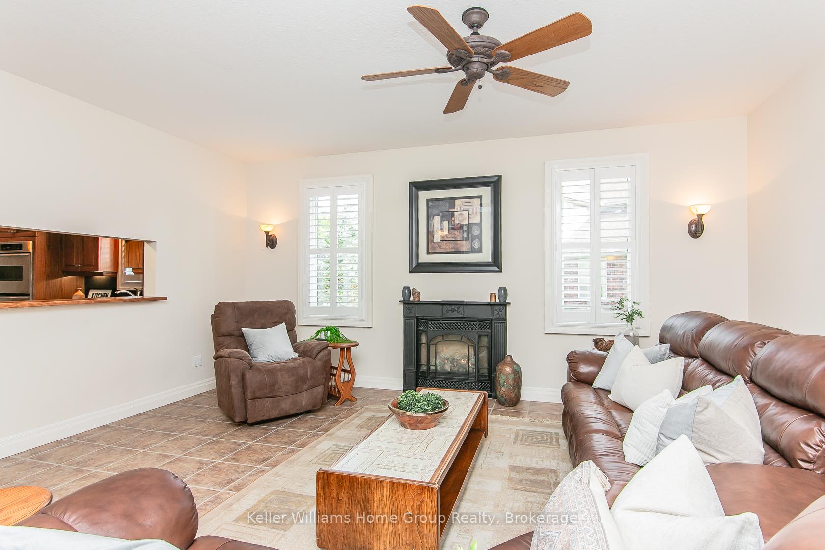 Photo 12 of 15 Keys Crescent, Guelph, Clairfields/Hanlon Business Park — HOMEH