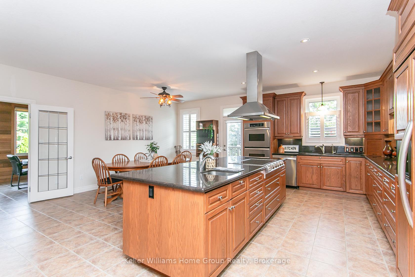 Photo 14 of 15 Keys Crescent, Guelph, Clairfields/Hanlon Business Park — HOMEH